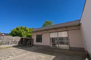 ** E-HEISINGEN ** WOHN.- GESCHÄFTSHAUS ++ IN ZENTRALER EINKAUFSLAGE ++ GRUNDSTÜCK ZIRKA 761 qm ++ – Die vollständige Adresse der Immobilie erhältst du vom Anbieter., 45259 Heisingen, Essen – Vorschaubild 2