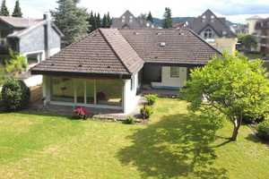 Für Individualisten! Walmdach-Bungalow in bester Lage von Hennef – Rhein-Sieg-Kreis – Vorschaubild 1