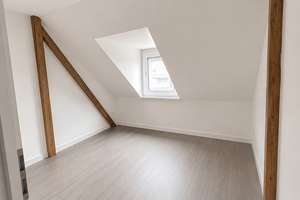 Gemütliche 3-Zimmer-Wohnung (100m²) mit Wohnküche und tollem Ausblick – Die vollständige Adresse der Immobilie erhältst du vom Anbieter., 34117 Süd, Kassel – Vorschaubild 11
