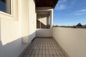 Düsseldorf-Unterbach: helle 2-Zimmer-Dachgeschosswohnung mit Südwestbalkon! – Die vollständige Adresse der Immobilie erhältst du vom Anbieter., 40627 Unterbach, Düsseldorf – Vorschaubild 8