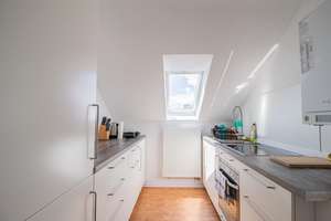 Vermietete 2-Zimmer-Dachgeschosswohnung mit Einbauküche und Stellplatz – Die vollständige Adresse der Immobilie erhältst du vom Anbieter., 72290 Loßburg – Vorschaubild 4