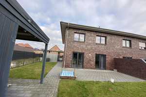 Gepflegte Doppelhaushälfte mit vier Zimmern und EBK in Adendorf – Carl-Orff-Straße 18, 21365 Lüneburg (Kreis) – Vorschaubild 4