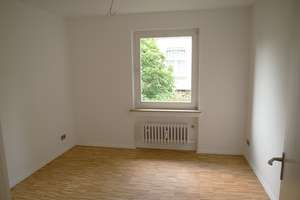Sehr schöne helle 2,5 Zimmer Wohnung mit Balkon in Toplage Zooviertel Wuppertal – Hubertusallee 35, 42117 Elberfeld West, Wuppertal – Vorschaubild 4