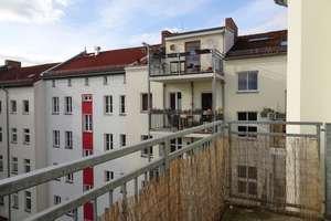 2-Zimmer Maisonette-Wohnung im 4. OG in Berlin-Friedrichshain, renovierungsbedürftig – Die vollständige Adresse der Immobilie erhältst du vom Anbieter., 10243 Friedrichshain, Berlin – Vorschaubild 9