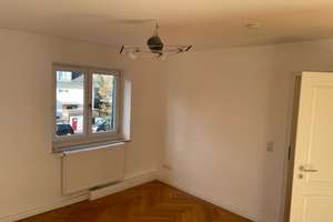 Geschmackvolle 3-Zimmer-DG-Wohnung mit Balkon und Einbauküche in Riemerling – Die vollständige Adresse der Immobilie erhältst du vom Anbieter., 81825 Berg am Laim Ost, München – Vorschaubild 12