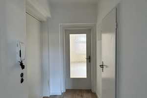 ***Frisch Modernisierte Oase mit Balkon und viel Grün – charmante 3-Raum-Wohnung wartet auf Sie*** – Charlottenstraße 67, 9126 Chemnitz – Vorschaubild 13
