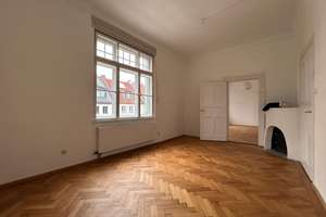 Exklusive, lichtdurchflutete 4-Zimmer-Altbauwohnung mit Parkett & hohen Decken im Bismarckviertel – Die vollständige Adresse der Immobilie erhältst du vom Anbieter., 86159 Bahnhofs-, Bismarckviertel, Augsburg – Vorschaubild 4