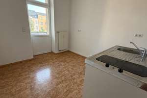 Whg. im 2.OG ! Küche mit Balkonzugang / Laminat / Bad mit Wanne  u.v.m. – Fürstenstraße 62, 9130 Sonnenberg, Chemnitz – Vorschaubild 6