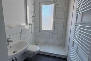 Modernisierte 3-Zimmerwohnung in Geestemünde mit Balkon – Schillerstr. 67, 27570 Geestemünde, Bremerhaven – Vorschaubild 3
