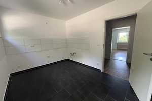Einziehen&wohlfühlen - 3 Zimmer mit Balkon ab sofort frei ! – Sedanstraße 1, 42855 Remscheid – Vorschaubild 4