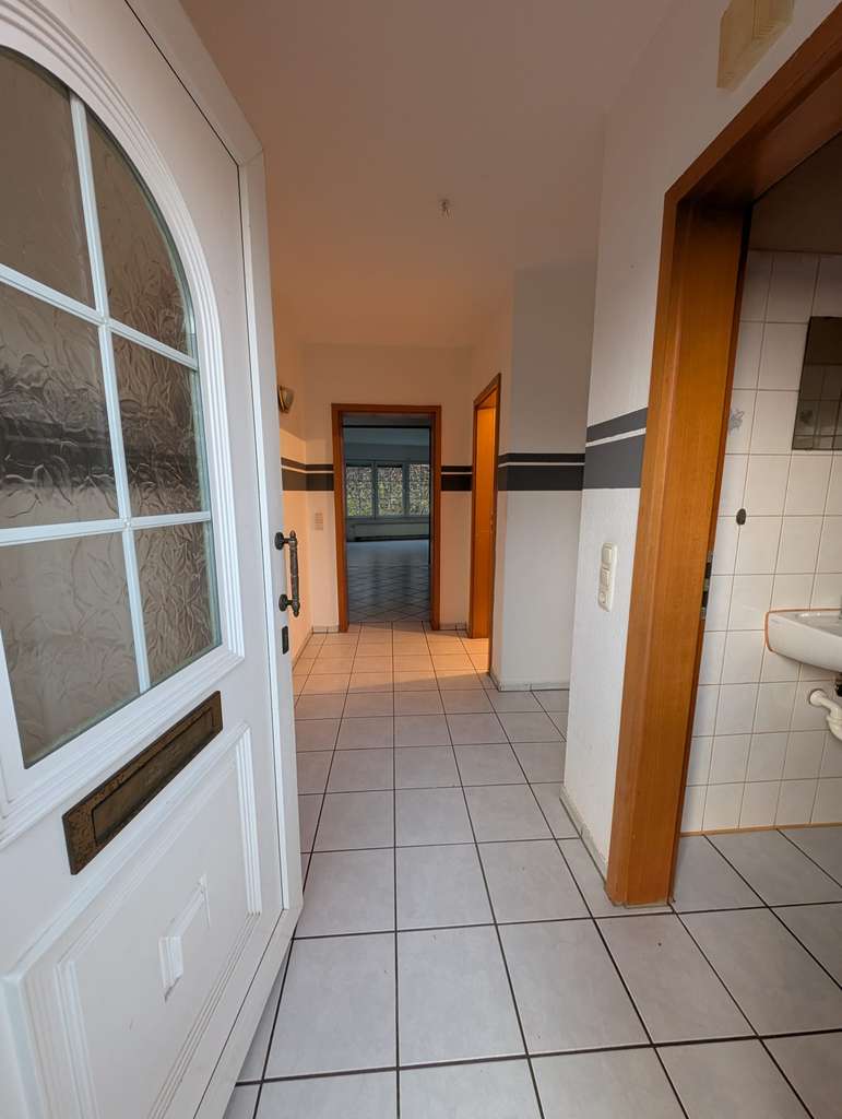 Immobilie in Altenkirchen (Westerwald) - Geräumiges 4-Zimmer Haus in Altenkirchen (Westerwald) - Bild 4