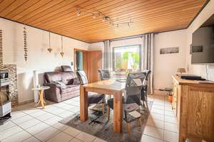 FAMILIENGLÜCK MIT ZUSÄTZLICHEM BAUGRUNDSTÜCK
