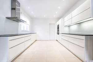 High-End Luxusvilla in Köln-Eil – Die vollständige Adresse der Immobilie erhältst du vom Anbieter., 51145 Eil, Köln – Vorschaubild 6