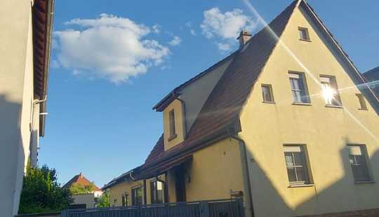 Bild von Preiswertes 6-Raum-Einfamilienhaus in Groß Rohrheim Groß-Rohrheim