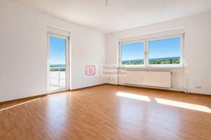 Top!! Gepflegte 3-Zimmer-Wohnung mit Balkon und Taunusblick