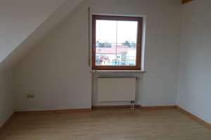 Helle Galeriewohnung inkl. Garagenplatz und Stellplatz – Im Tal 2, 86863 Langenneufnach – Vorschaubild 5