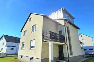 Mehrfamilienhaus in Eppertshausen mit Baugenehmigung für weiteres MFH zu verkaufen – Sandweg 7, 64859 Darmstadt-Dieburg (Kreis) – Vorschaubild 1