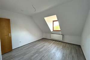 Renovierte 2 Zimmer Dachgeschosswohnung ab sofort! – Schönianstraße 14, 27570 Geestemünde, Bremerhaven – Vorschaubild 4