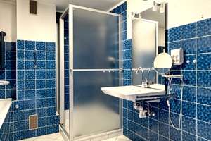 Renovierungsbedürftiges Schmuckstück mit 2 PKW-Stellplätzen in Bestlage – 40625 Gerresheim, Düsseldorf – Vorschaubild 33