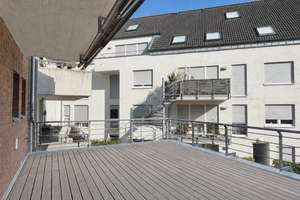 Attraktive 3-Zi-Wohnung mit Dachterrasse in Düsseldorf-Benrath – Die vollständige Adresse der Immobilie erhältst du vom Anbieter., 40597 Benrath, Düsseldorf – Vorschaubild 5