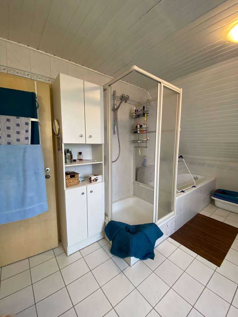 Immobilie in Burgwedel - Gepflegtes Einfamilienhaus mit 5 Zimmern in Großburgwedel- Gewerbe nötig!! - Bild 3