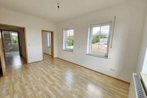 Großzügiges Toskana-Reiheneckhaus mit 5 Zimmer, 1 Appartement und 2 Terrassen in Schierling – Die vollständige Adresse der Immobilie erhältst du vom Anbieter., 84069 Schierling – Vorschaubild 14
