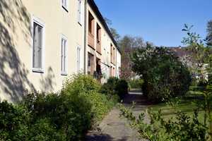 Erdgeschosswohnung mit Loggia und Tageslichtbad // EG rechts – Tucholskystr. 1, 38440 Wolfsburg – Vorschaubild 2