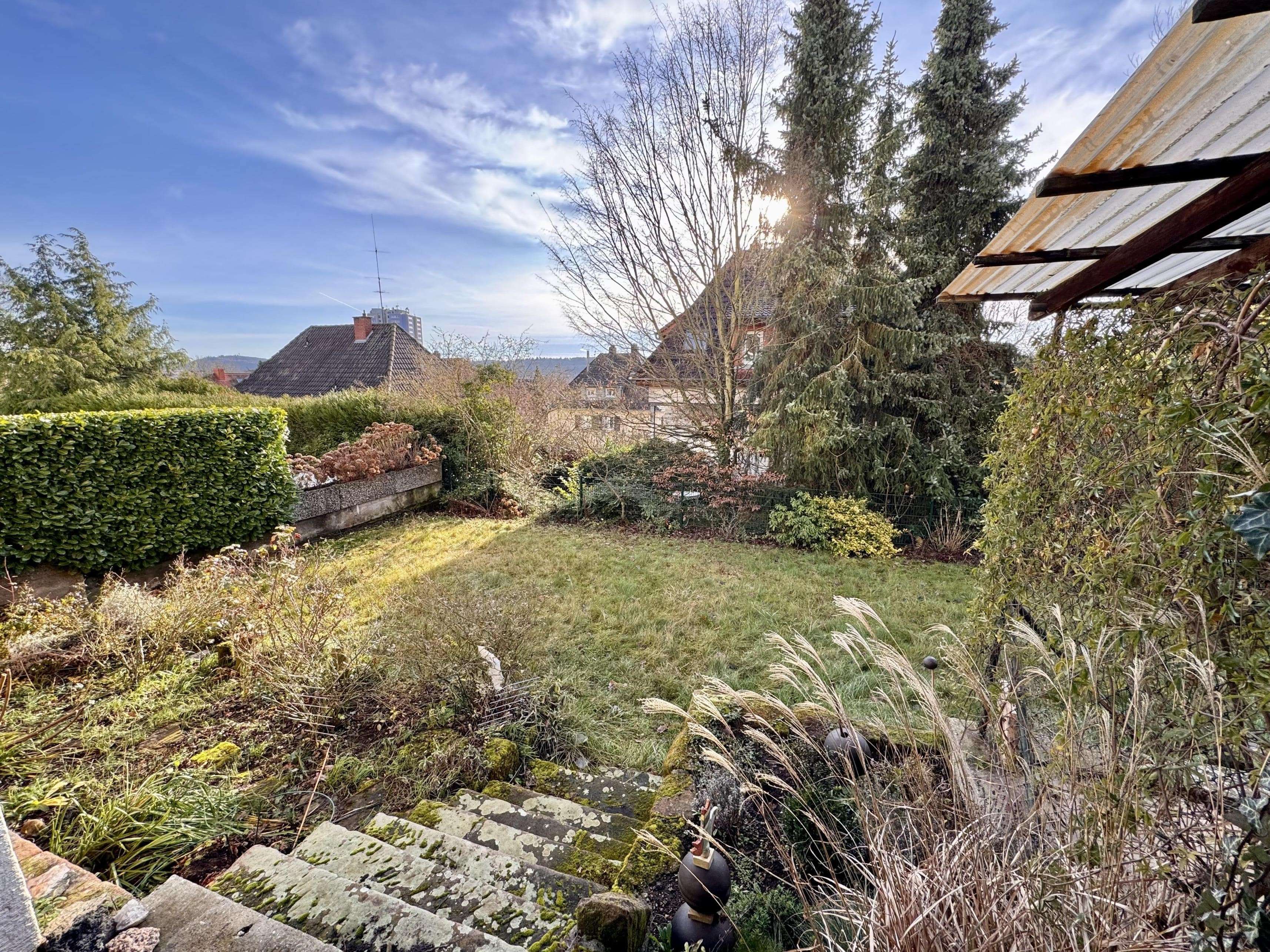 KL-Nähe Fliegerstraße - Stilvolles Ein-/ Zweifamilienhaus mit Blick über die Stadt, Kaiserslautern – Bild 3