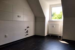 *** Gemütliche, DG-Wohnung in Schlossparknähe *** – Goosestr. 9, 45355 Borbeck-Mitte, Essen – Vorschaubild 11