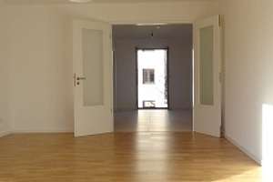 helle 3,5 ZKB Wohnung mit Wintergarten in Königswiesen