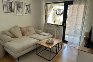 Gut geschnittene  2- Zimmer- Wohnung mit Balkon!