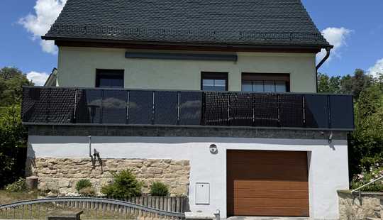 Bild von Extravagantes Einfamilienhaus mit traumhaft angelegtem Gartenbereich