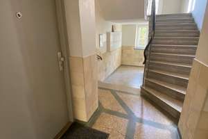 Bestes Lehel: Gepflegte 2 Zimmer + Kochdiele + Balkon zum Innenhofruhig – Reitmorstraße 13, 80538 Lehel, München – Vorschaubild 4
