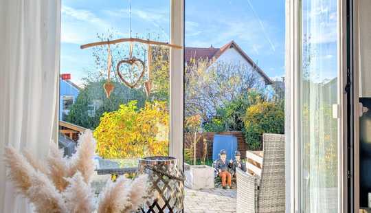 Bild von Frühling im eigenen Haus, Garten mit Bachlauf: vom Traum zur Wirklichkeit