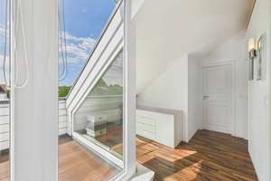 Helle 3-Zimmer-Dachgeschosswohnung mit Süd-Loggia in München-Allach – Die vollständige Adresse der Immobilie erhältst du vom Anbieter., 80997 Allach, München – Vorschaubild 11