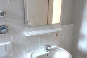 Sonnige 2-Zimmer-Wohnung mit Balkon und EBK in Regensburg – Die vollständige Adresse der Immobilie erhältst du vom Anbieter., 93049 Westenviertel, Regensburg – Vorschaubild 8