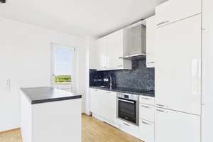 Lichtdurchflutete Dachterrassenwohnung mit unverbaubarem Skyline-Fernblick – Die vollständige Adresse der Immobilie erhältst du vom Anbieter., 81829 Messestadt Riem, München – Vorschaubild 4