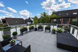 Umfangreich sanierte 2-Zimmer-Wohnung mit Terrasse in Wiesbaden-Heßloch