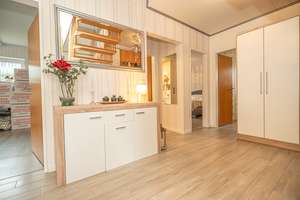 Ihr neues Zuhause in ruhiger Lage von Oldenburg-Bümmerstede – viel Platz für die ganze Familie – Die vollständige Adresse der Immobilie erhältst du vom Anbieter., 26133 Bümmerstede, Oldenburg (Oldenburg) – Vorschaubild 2