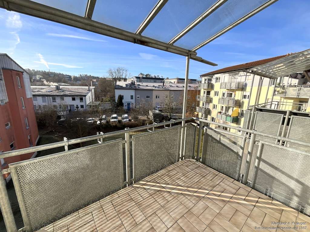 Immobilie in Roth - Gut gemacht! 
große 4-Zimmer-Wohnung 
mit Balkon in Roth - Bild 3