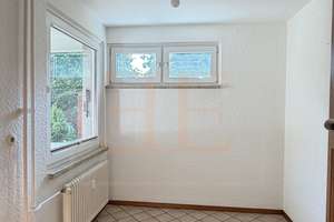 Großzügig geschnittene 4-Zimmerwohnung (2 2/2) mit Balkon im ersten Obergeschoss – Die vollständige Adresse der Immobilie erhältst du vom Anbieter., 22525 Stellingen, Hamburg – Vorschaubild 5