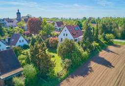 Ansicht mit Garten-Bauplatz