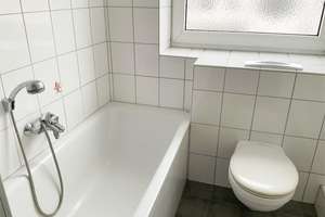 Ideal für Wohngemeinschaft: 2 große Zimmer, separate Küche + Einbauküche, Tageslichtbad – Schild 3, 38100 Innenstadt, Braunschweig – Vorschaubild 12