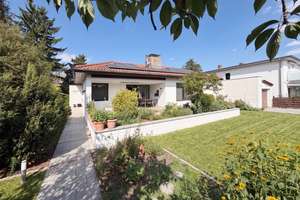 Exklusiver Bungalow: Wohlfühloase im Grünen