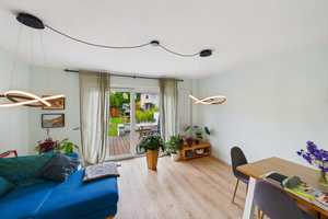 Vielseitiges Reihenmittelhaus mit Garage und Garten in bevorzugter Wohnlage – Hannover – Vorschaubild 1