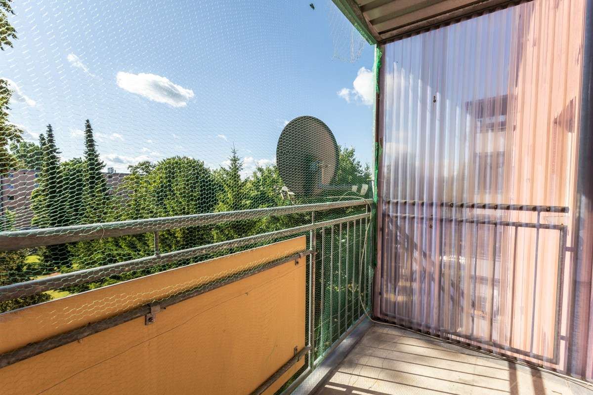 Renovierungsbedürftige 2-Zimmer-Wohnung mit Balkon und Außenstellplatz im Augustinviertel!, Ingolstadt – Bild 2