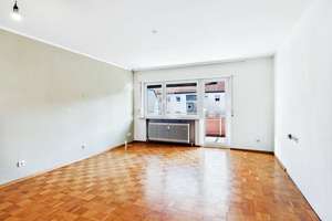 Mit Blick über die Nachbarschaft und die City in Reichweite: Zwei Zimmer mit Stellplatz in Feuerbach – Die vollständige Adresse der Immobilie erhältst du vom Anbieter., 70469 Feuerbacher Tal, Stuttgart – Vorschaubild 3