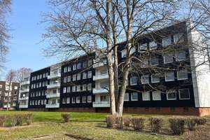Ruhig & zentral: 3-Zi.-DG-Wohnung mit Balkon in Lebenstedt