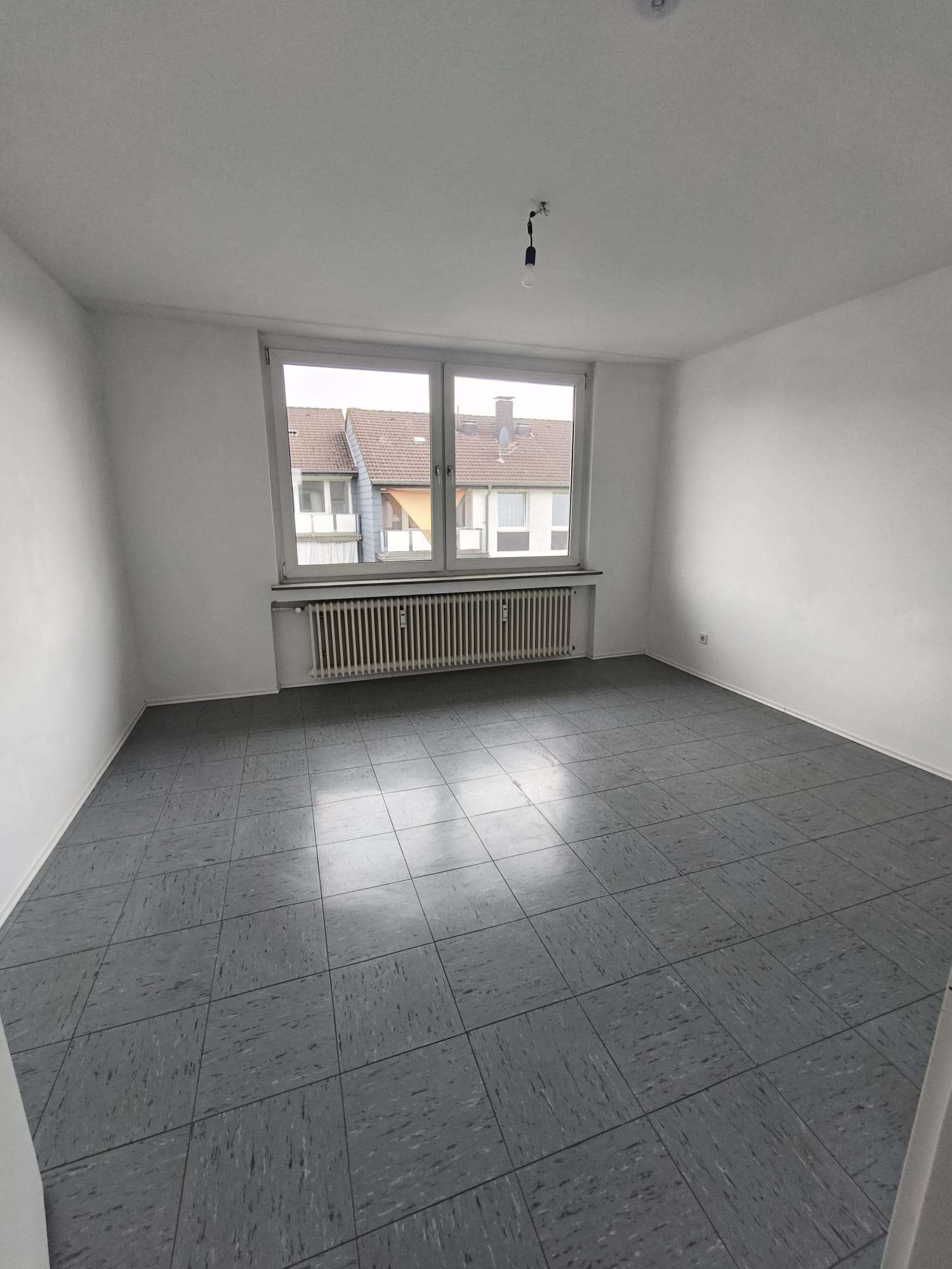 Immobilie in Waldbröl - ohne Makler und sofort einziehen! 2-Zimmer-Wohnung mit Balkon in Waldbröl - Bild 1