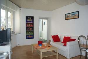 +++Schöne, gemütliche 2 Zimmer, Kn, Diele, neues Bad, EBK, Balkon.54 qm  – Helmholtzstrasse 20, 40215 Friedrichstadt, Düsseldorf – Vorschaubild 1